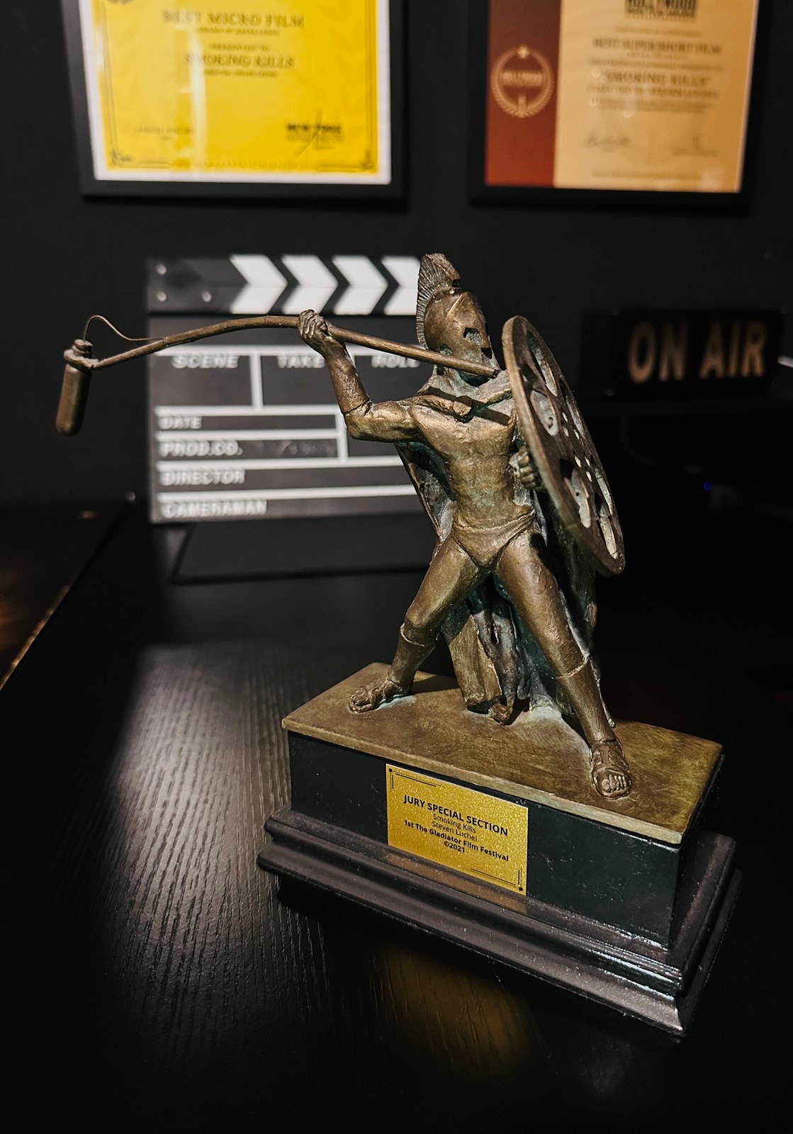 Trophée The Gladiator Film Festival - Jury Special Section, Smoking Kills