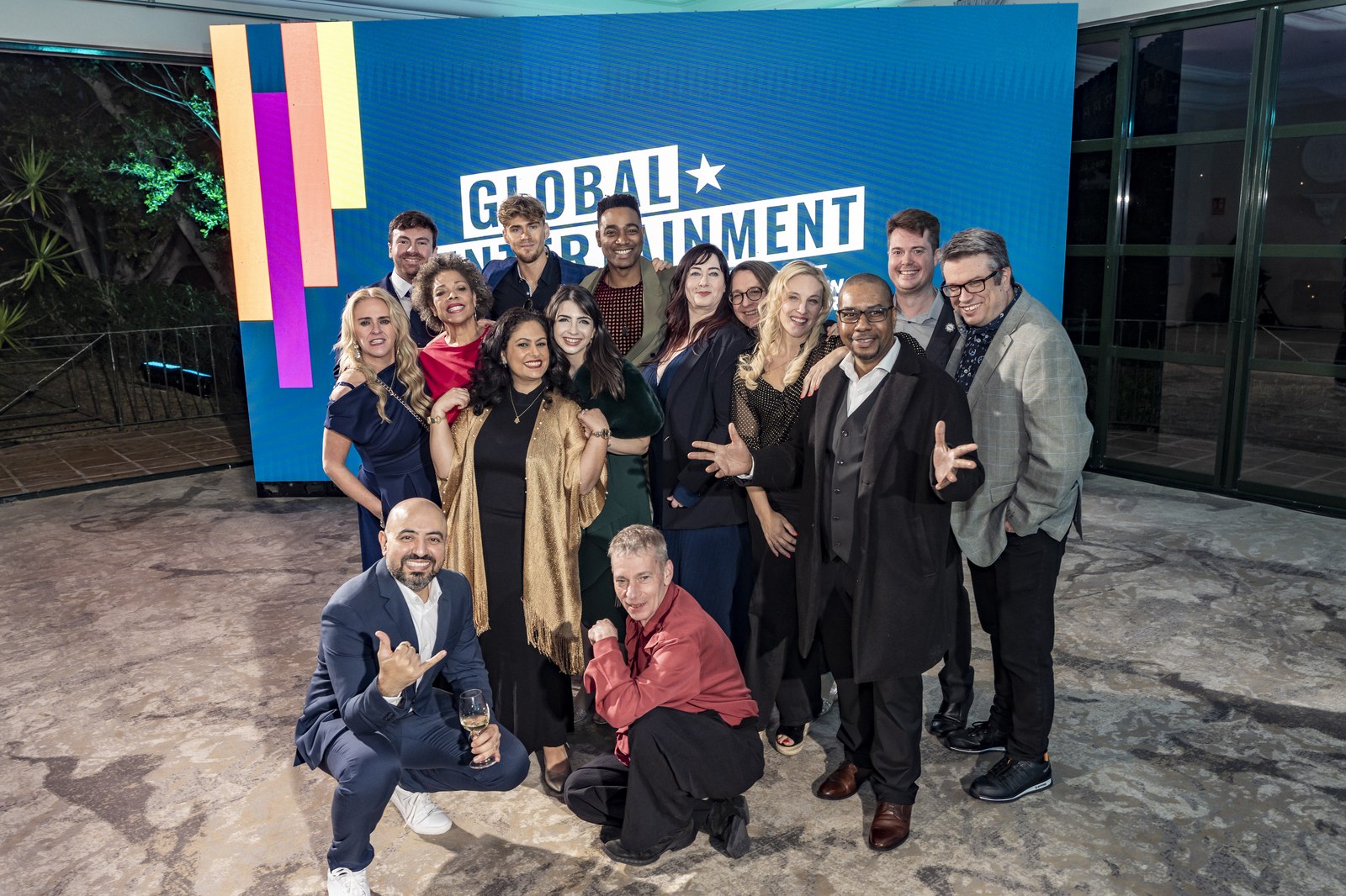 Photo de groupe des présentateurs et juges, Global Entertainment Awards 2026